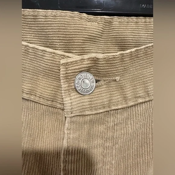 Incredible rare Levi's Men's Corduroy Pants in Tan - Picture 6 of 10